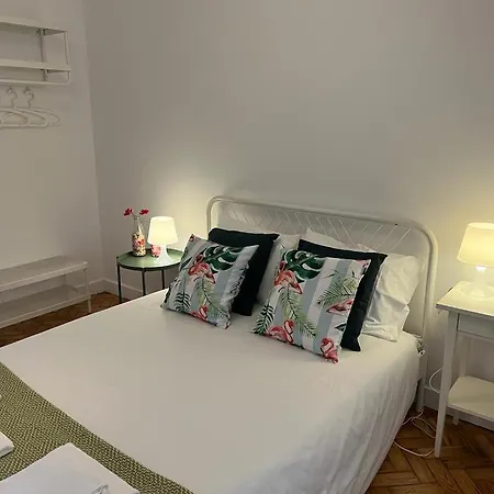 Alvalade Ii Airport Pensjonat 3*