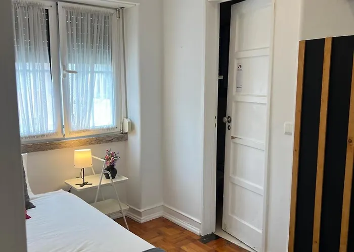 Alvalade Ii Airport 3*