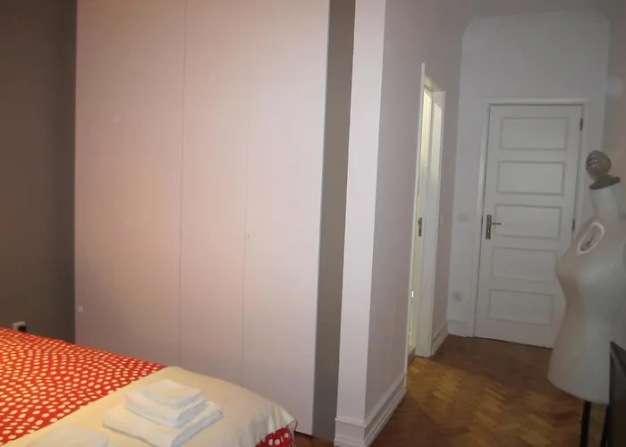 Gasthuis Alvalade Ii Airport 3*