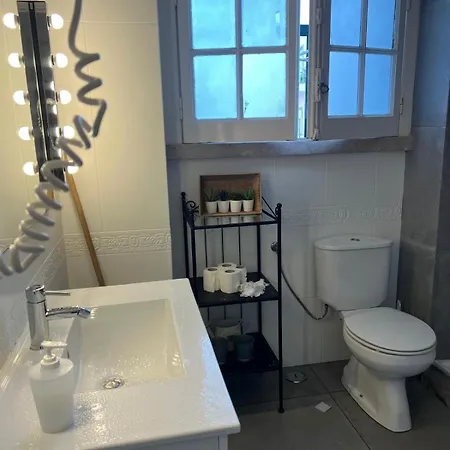 Alvalade Ii Airport Guest house 3*
