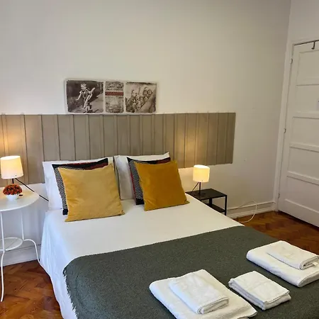 Guest house Alvalade Ii Airport