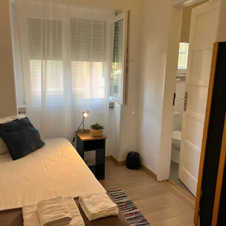 Alvalade Ii Airport Guest house