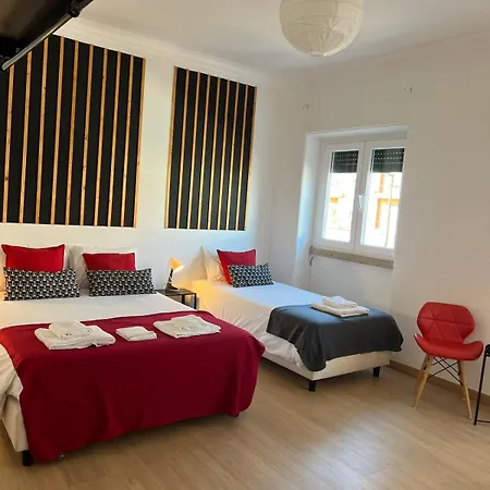 Alvalade Ii Airport Guest house 3*