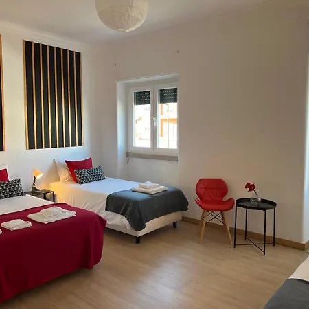 Alvalade Ii Airport Guest house