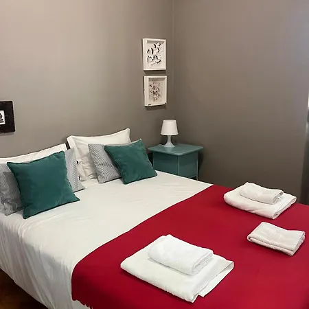 Alvalade Ii Airport Guest house