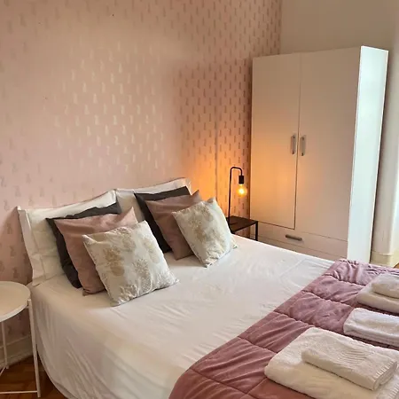 Alvalade Ii Airport Guest house