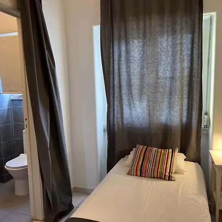 Alvalade Ii Airport Guest house Lisbon